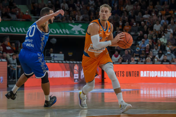 在目前国际 在目前国际